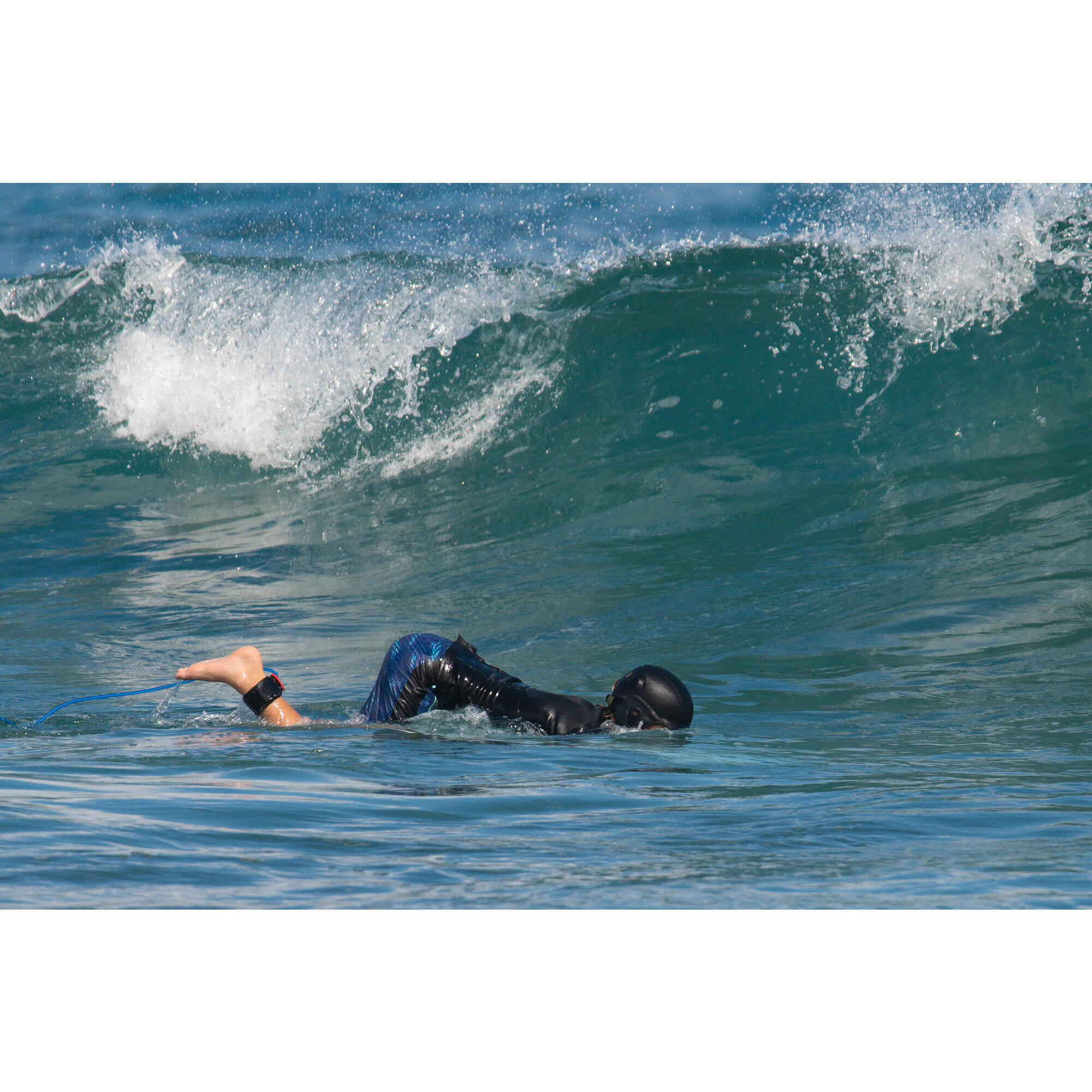 Surfing helmet . Black