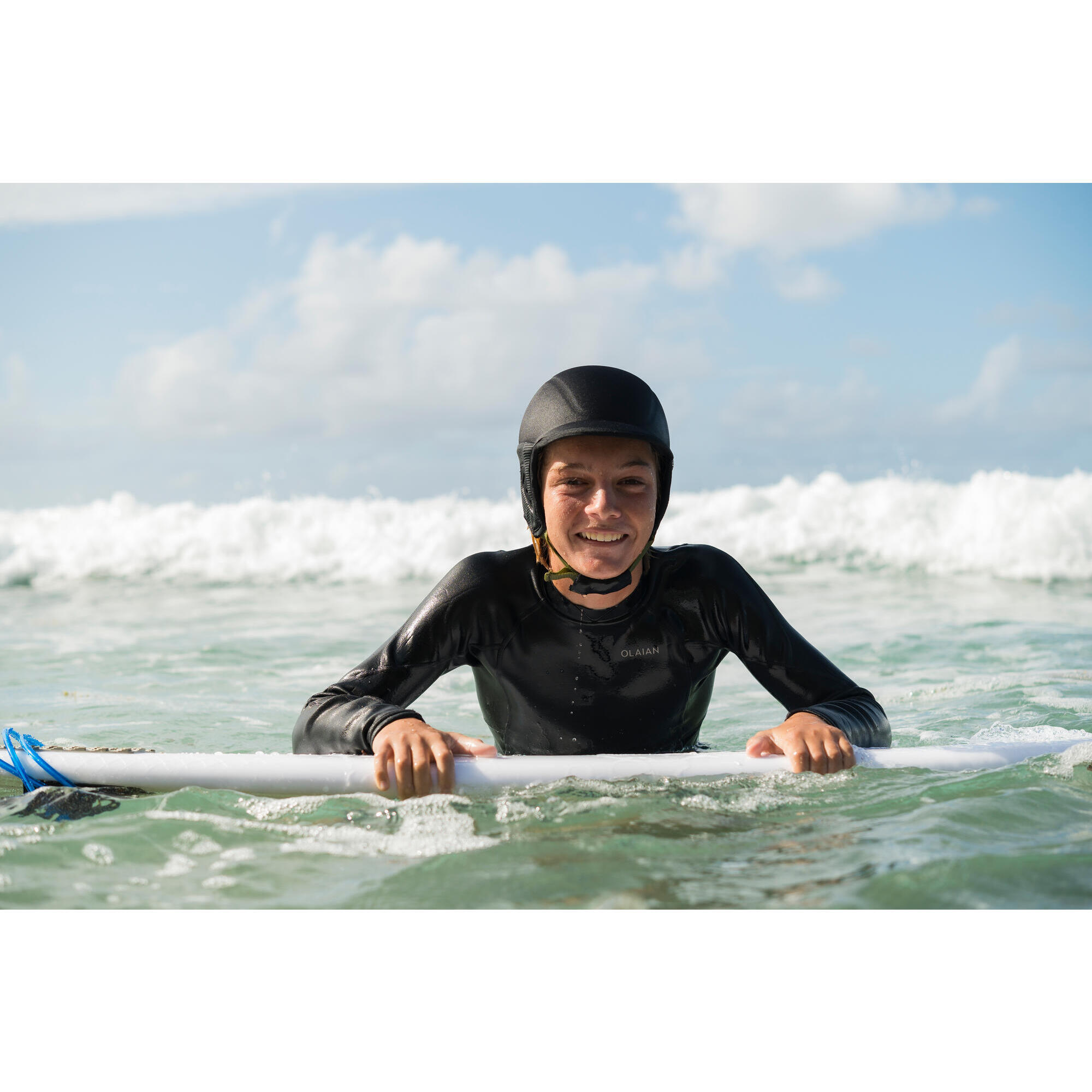 Surfing helmet . Black