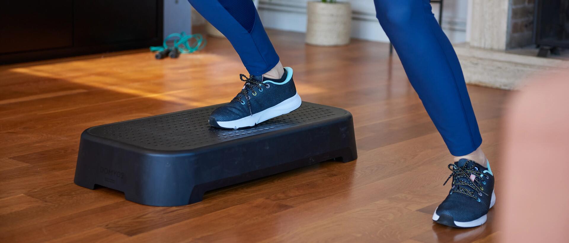EXERCICE 5 MONTÉE DE STEP (OU DE MARCHE)