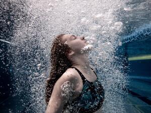 7 exercices pour affiner le bas du corps avec la natation