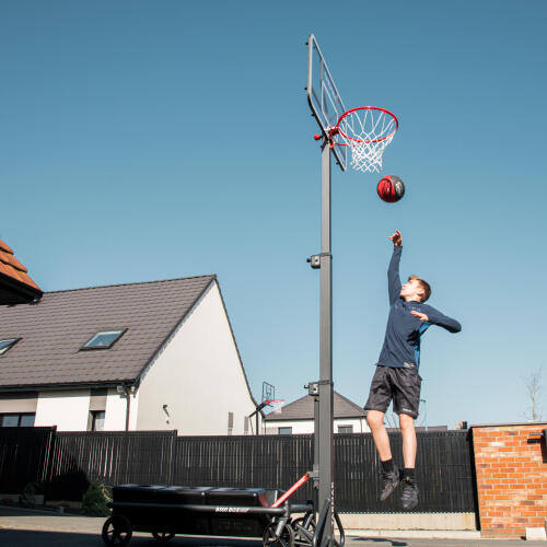 Panier de basket enfant/adulte B500. 2,40m à 3,05m. Se règle et se range en 2mn.