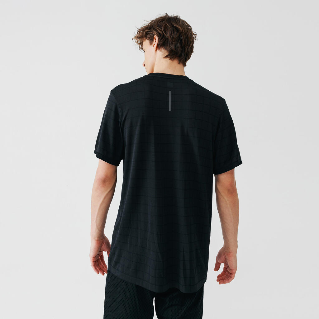 Men's Loose-Fitting Run Dry+ Feel T-shirt