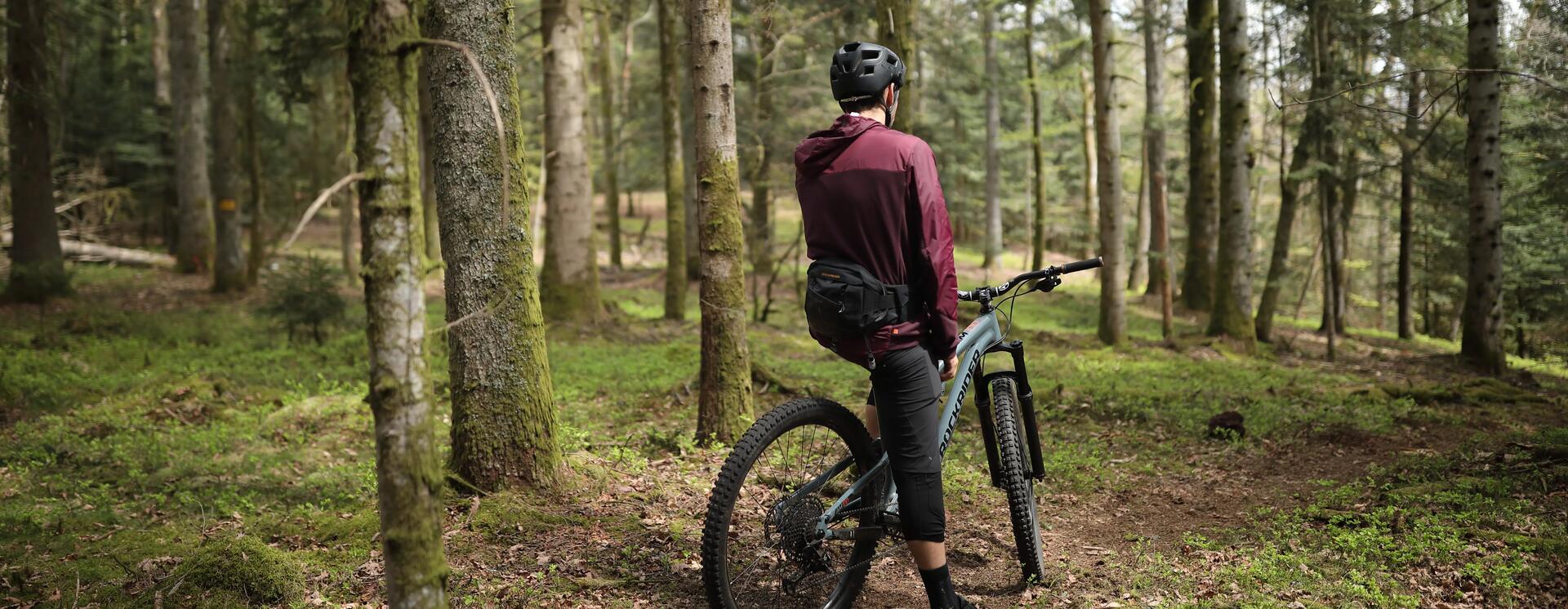 Como mantengo adecuadamente mi ropa de bicicleta de montana