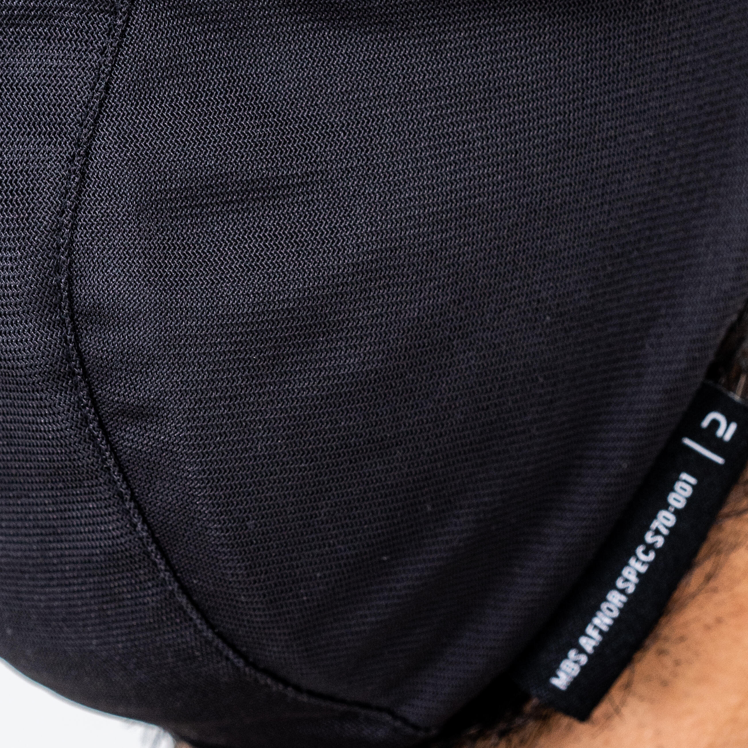 MASQUE BARRIÈRE COVID-19 POUR LE SPORT RÉUTILISABLE MBS NOIR 26/42