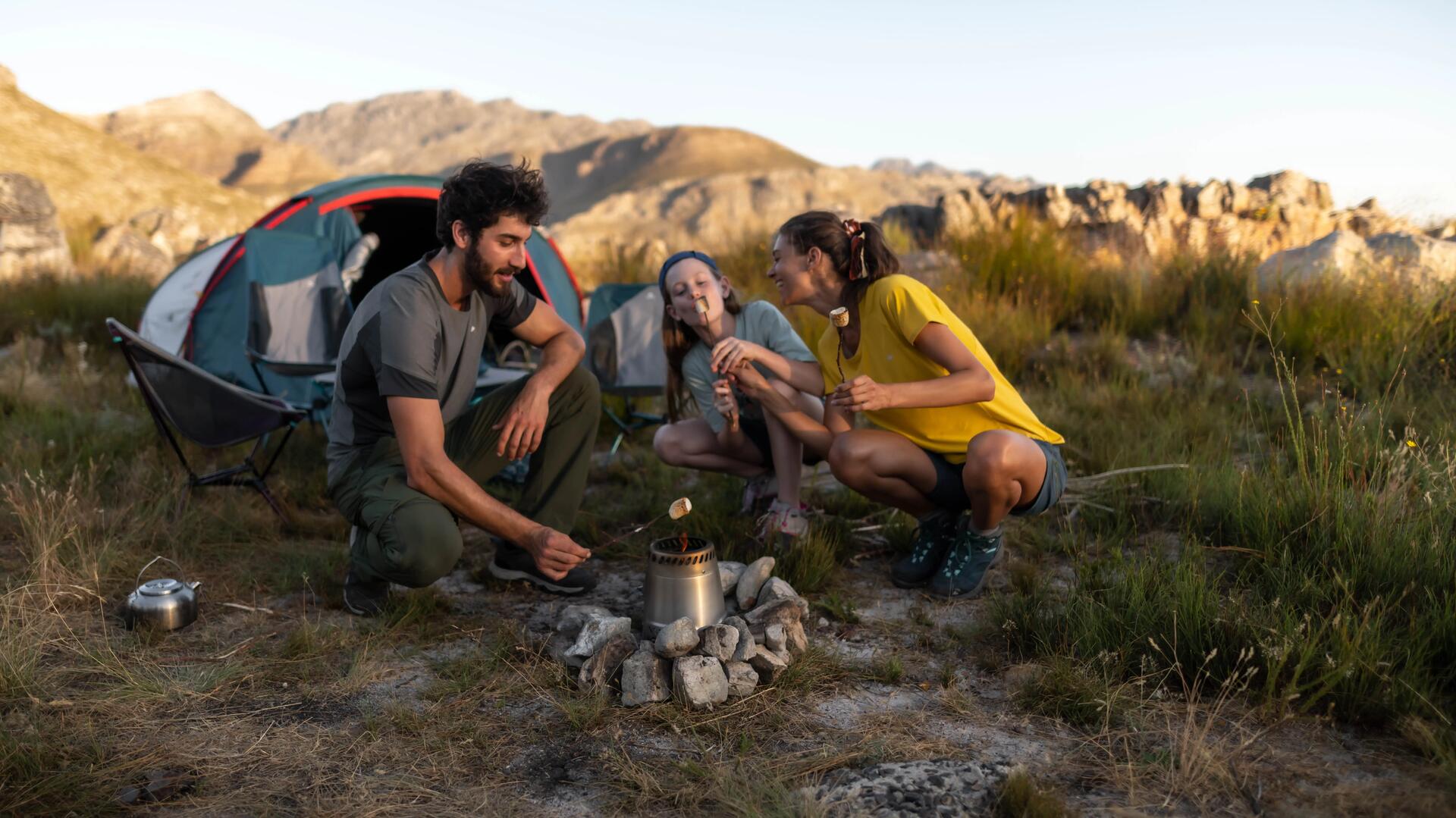 LOCURI DE CAMPING: UNDE MERITĂ SĂ ÎȚI PUI CORTUL ÎN ROMÂNIA?