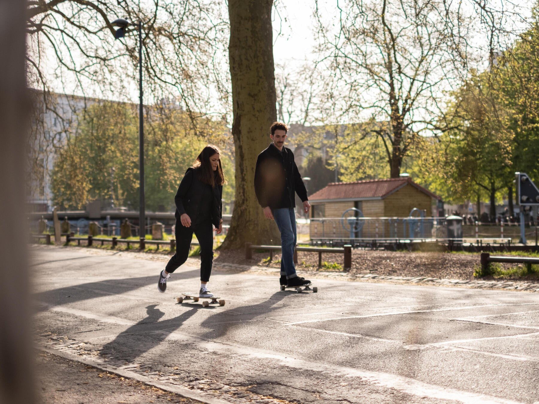 Learn to cruise: how to get around easily on a skateboard