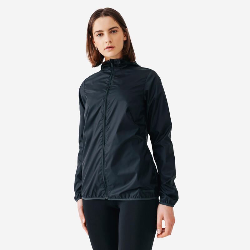 CHAQUETA CORTAVIENTOS RUNNING HOMBRE IMPERMEABLE NEGRO - Decathlon