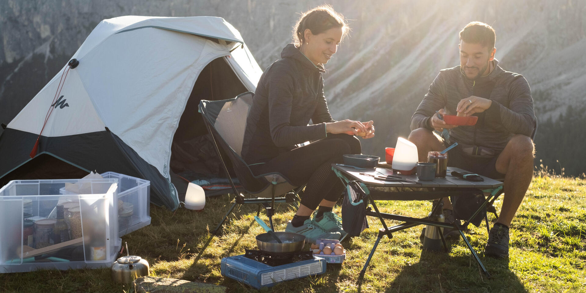 Ghid de camping pentru începători – pregătire, echipament necesar, măsuri de siguranță