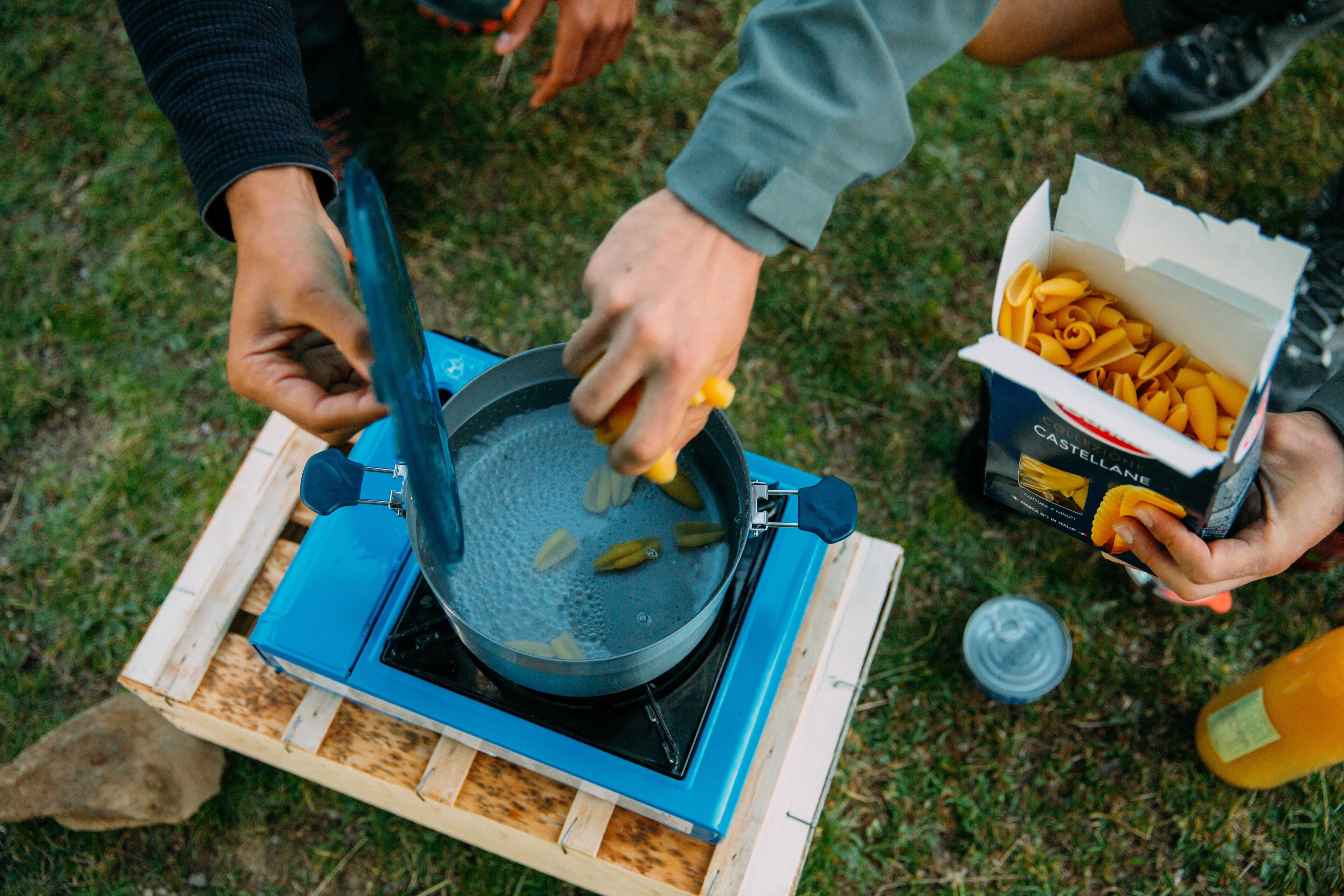 4-Person Stainless Camping Cook Set - MH 500 - QUECHUA