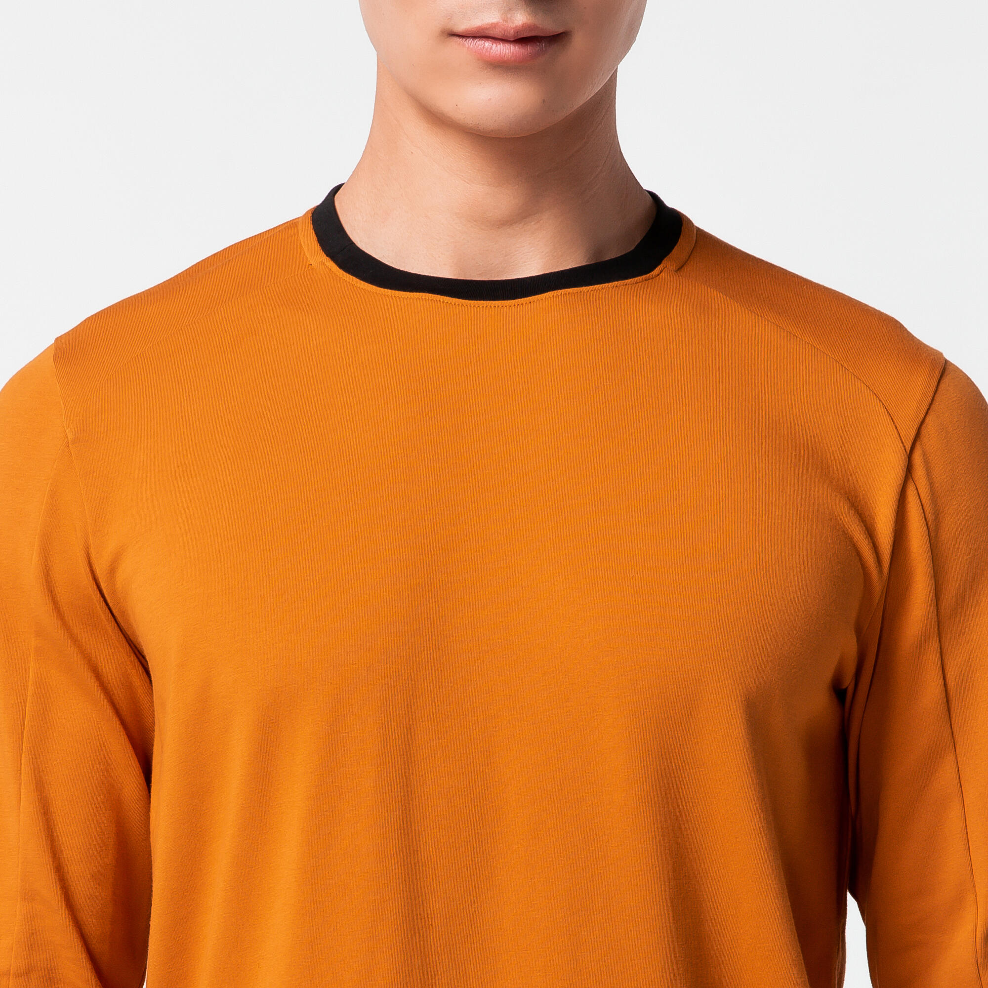 Men's Long-Sleeved Crew Neck Slim-Fit Stretchy Cotton T-Shirt 520 - Ochre 12/28