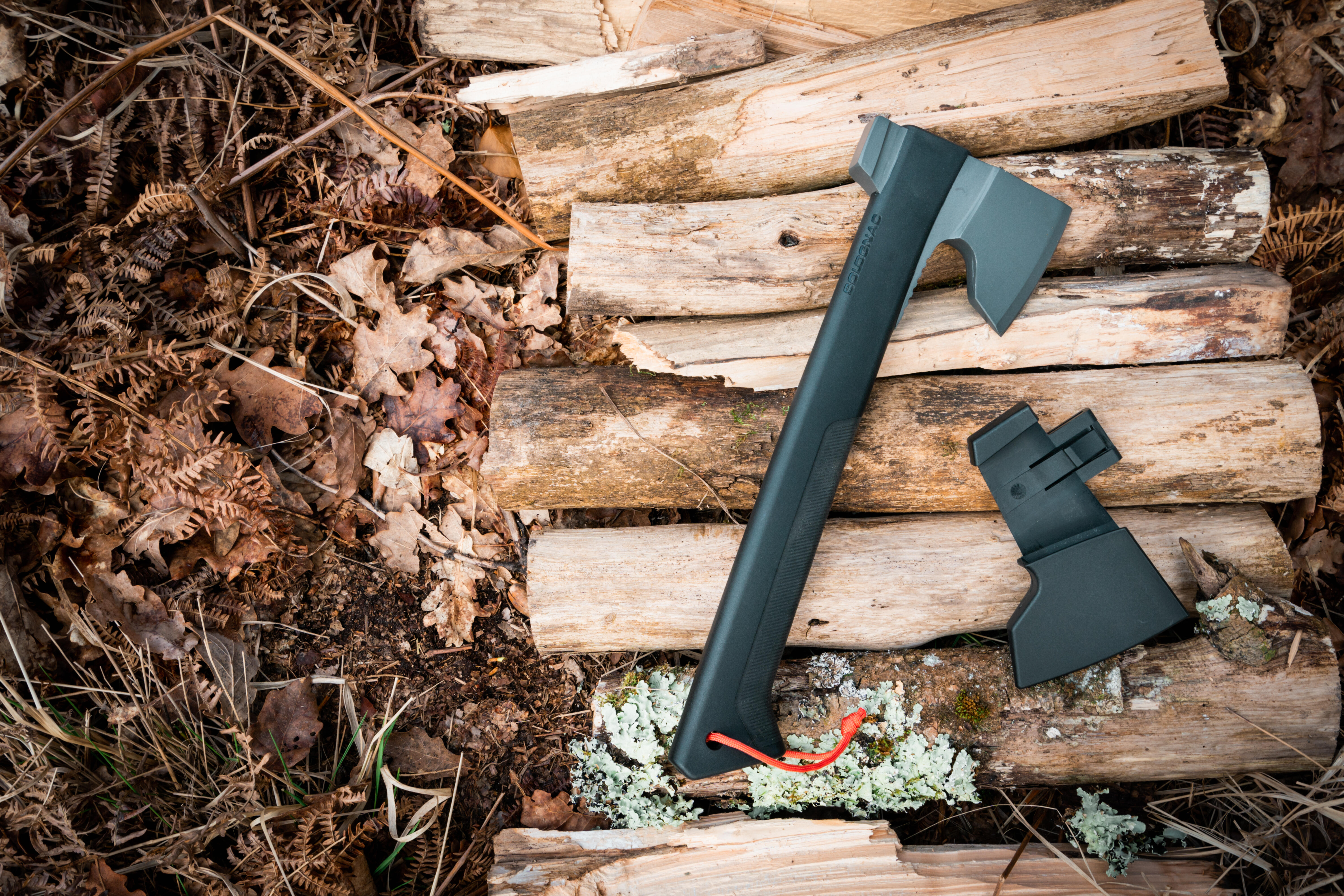 Hache 35 cm - Bushcraft noir - SOLOGNAC
