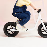 Belo-crni bicikl bez pedala RUNRIDE 100 za decu (10 inča)