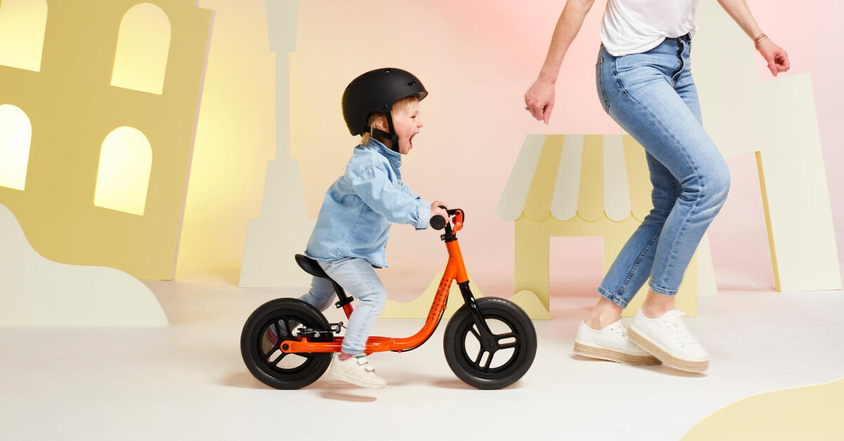 Enfant 2 ans draisienne trottinette porteur ou tricycle