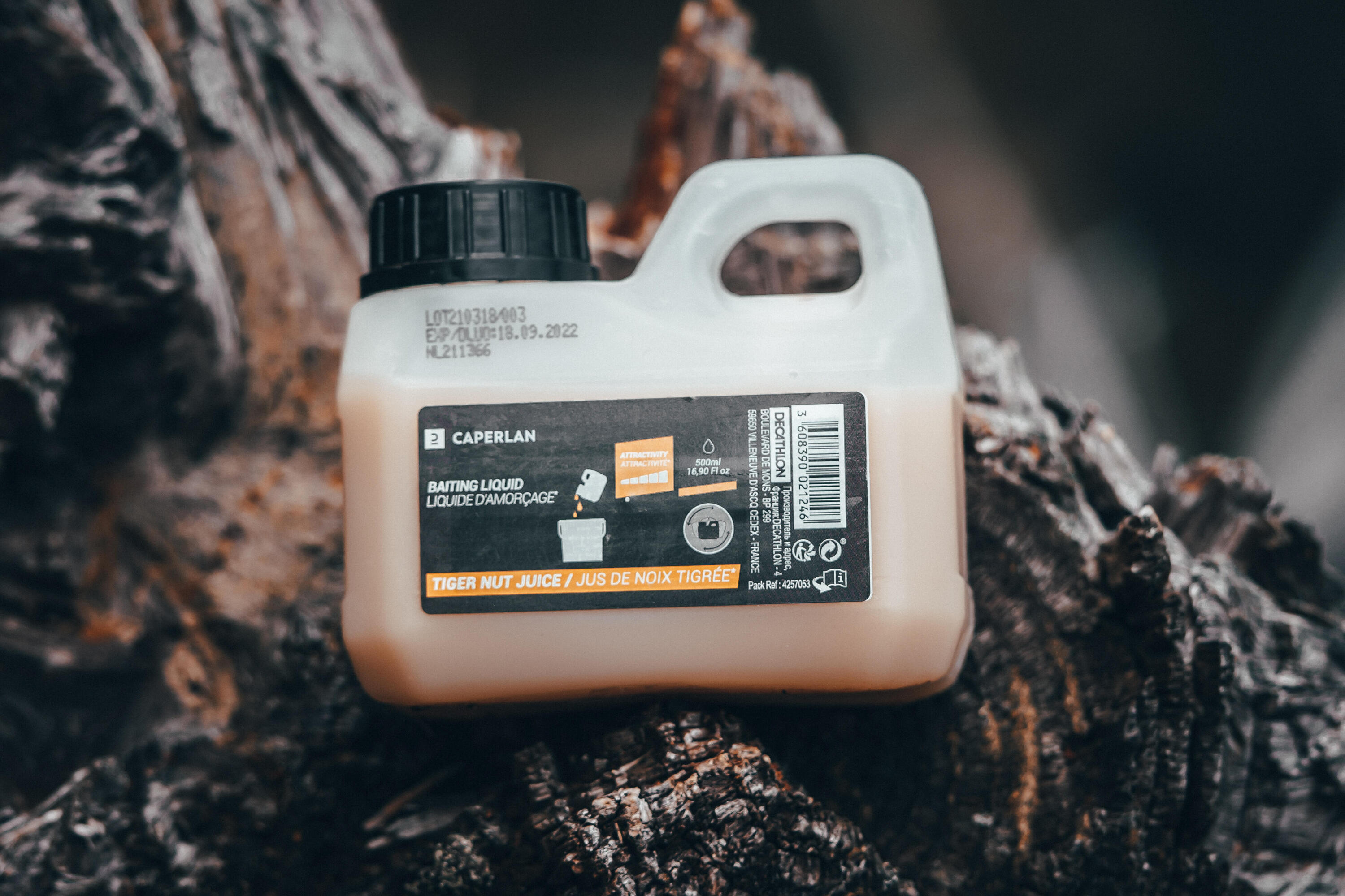 Carp fishing baiting liquid - Fish hydrolysate 4/8