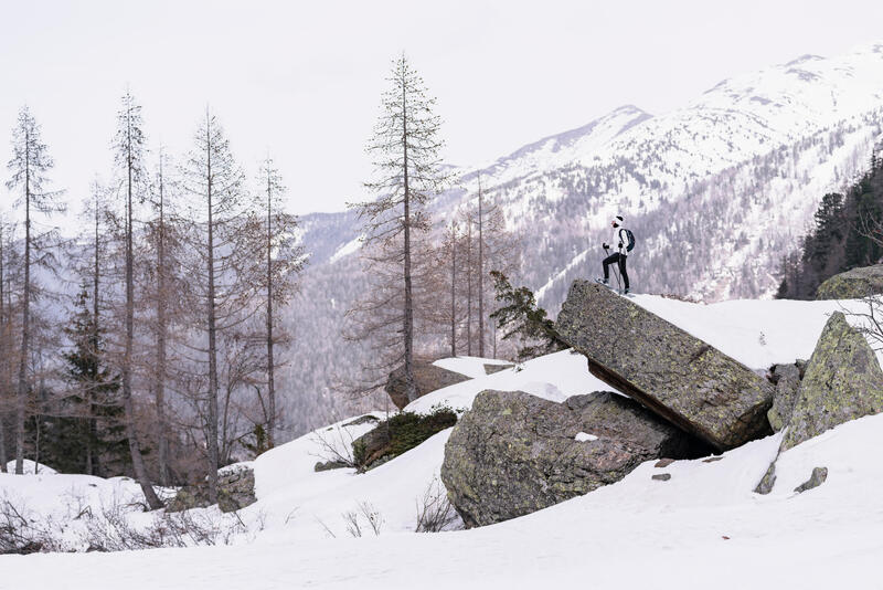 COMO ESCOLHER AS SUAS MEIAS DE CAMINHADA NA NEVE?