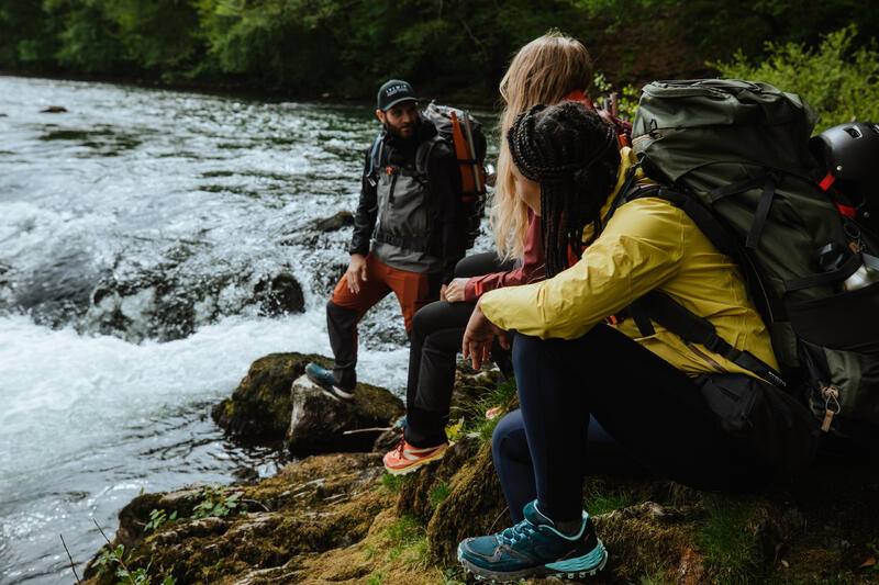 Wiązanie butów trekkingowych – jak to zrobić prawidłowo? Porady