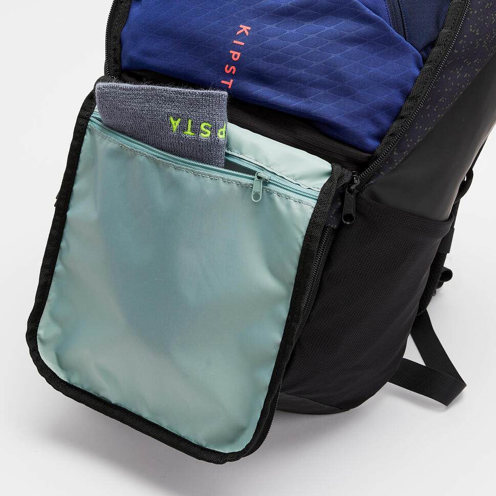 25L Backpack Urban Black / Reflective KIPSTA Decathlon