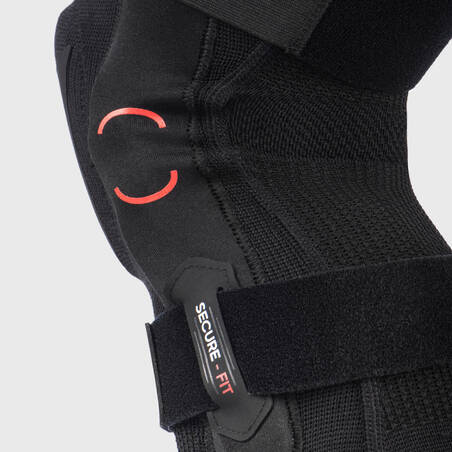 Adult Right/Left Knee Brace for Ligament Support Strong 900 - Black