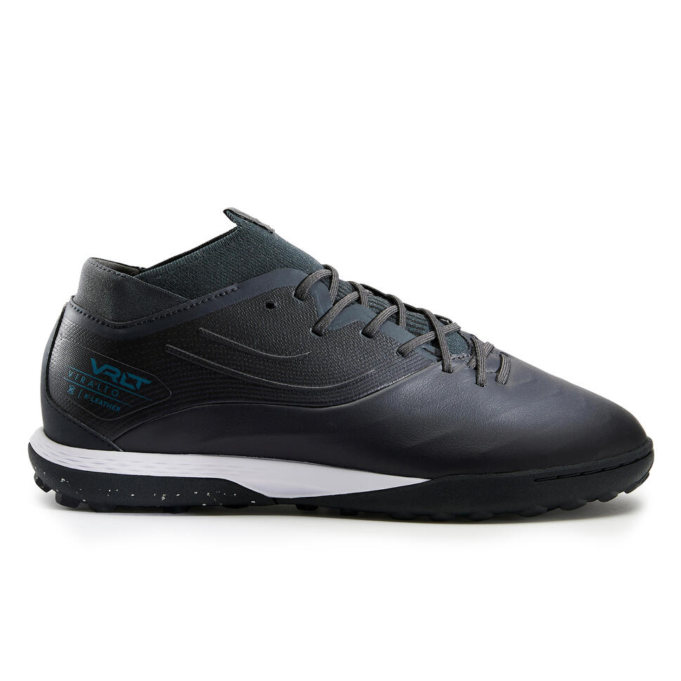 des chaussures noires