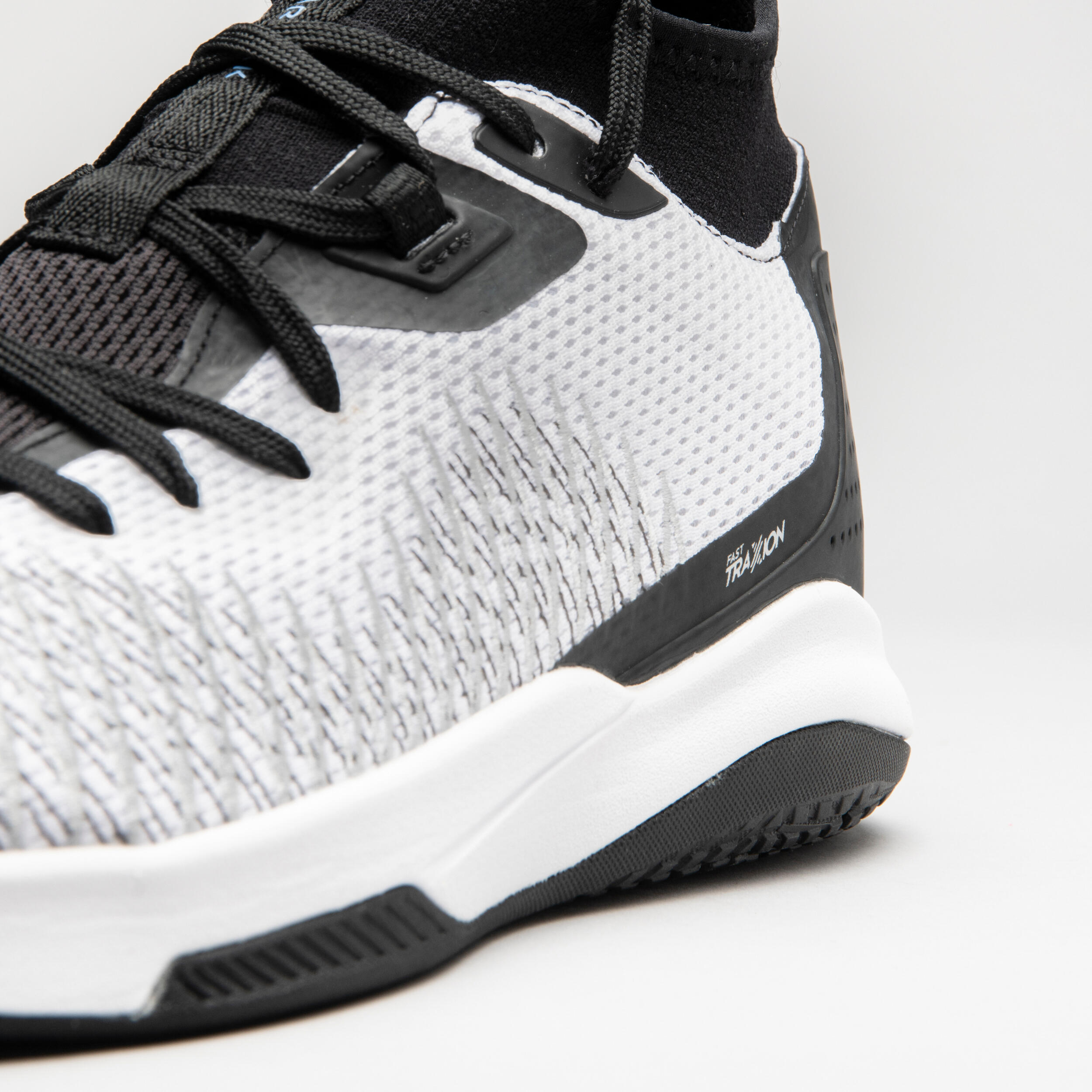 КРОССОВКИ БАСКЕТБОЛЬНЫЕ ЖЕНСКИЕ FAST 500  TARMAK