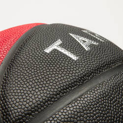 BT500 Grip Adult Size 7 Basketball - Noir Rouge