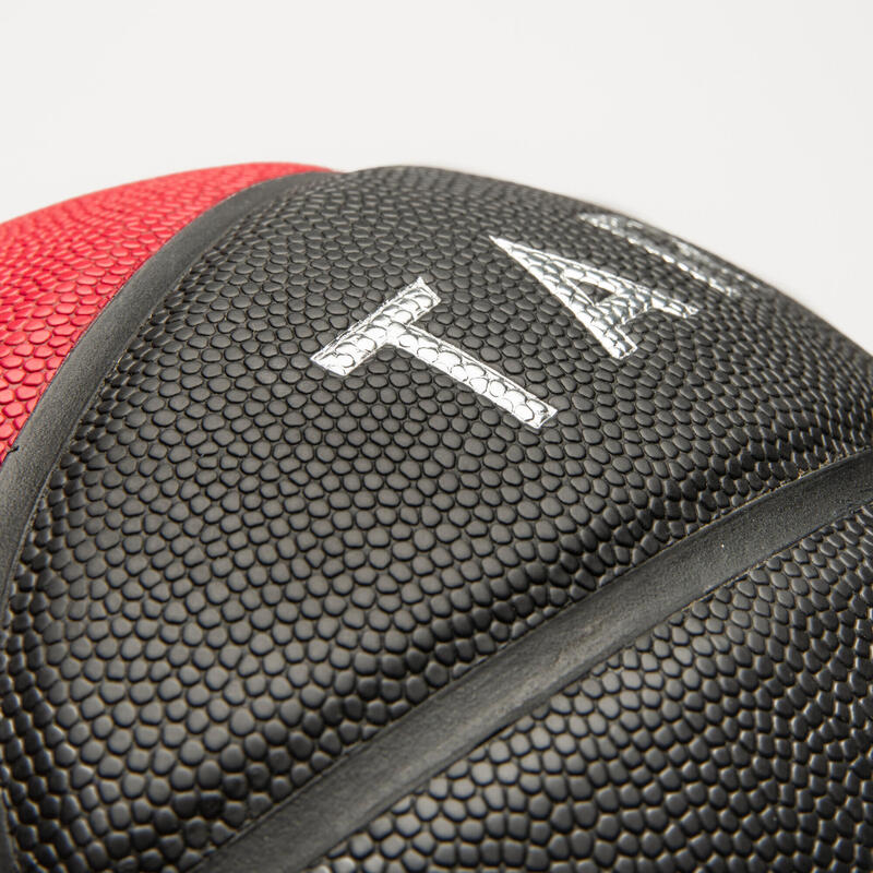 Ballon de basketball taille 7 - BT500 Grip rouge noir