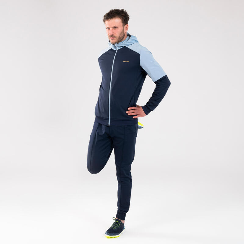 ▷ Este es la chaqueta de running para hombre que se está agotando en  Decathlon porque casi la regalan