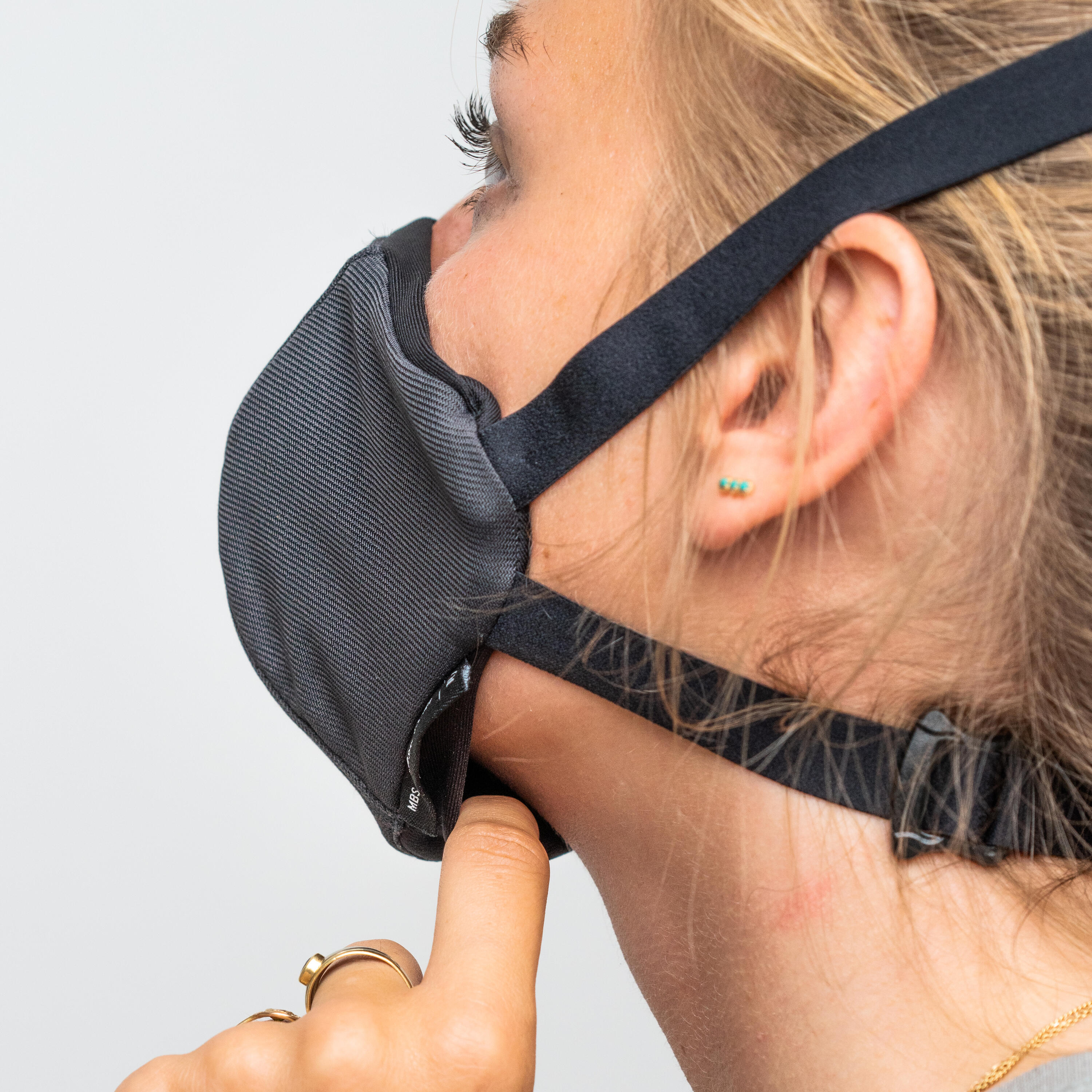 MASQUE BARRIÈRE COVID-19 POUR LE SPORT RÉUTILISABLE MBS NOIR 2/42