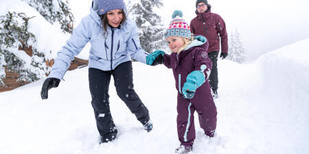 Cura e riparazione dell'abbigliamento da sci o da snowboard