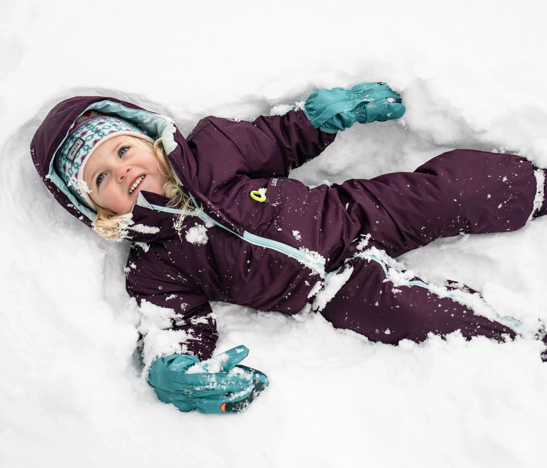 Aktivitäten im Schnee Baby 