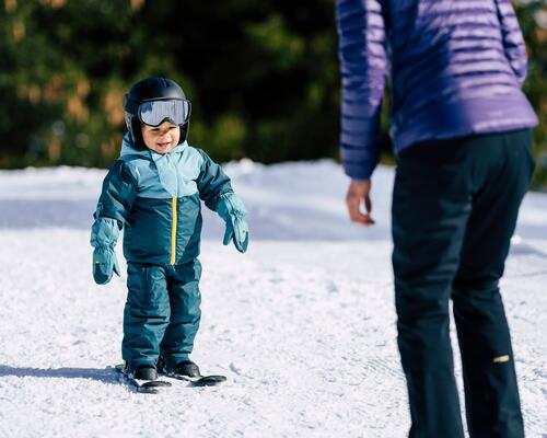 À PARTIR DE QUEL ÂGE METTRE SON BÉBÉ AU SKI?