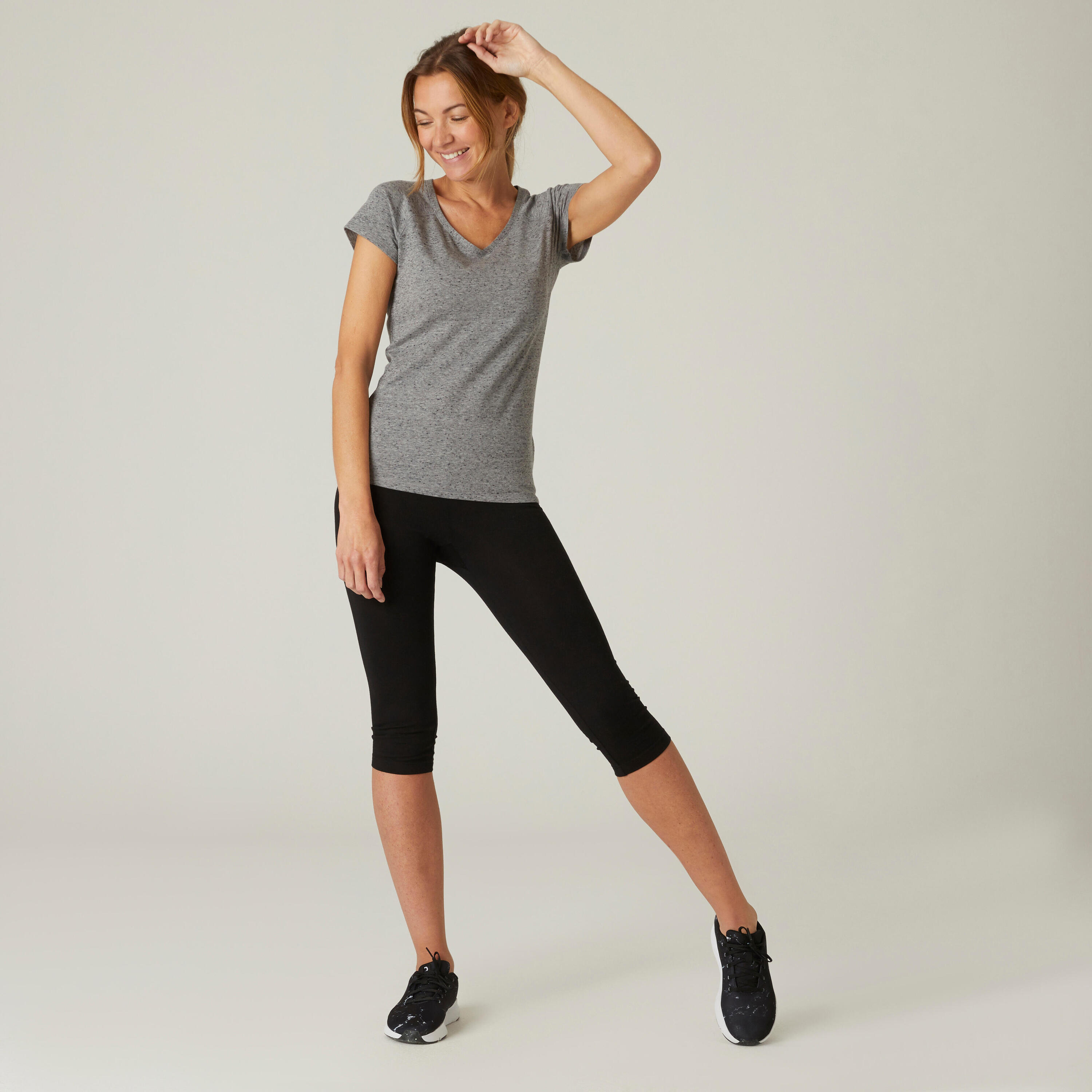 Women's Fitness V-Neck T-Shirt 500 - Grey 1/4