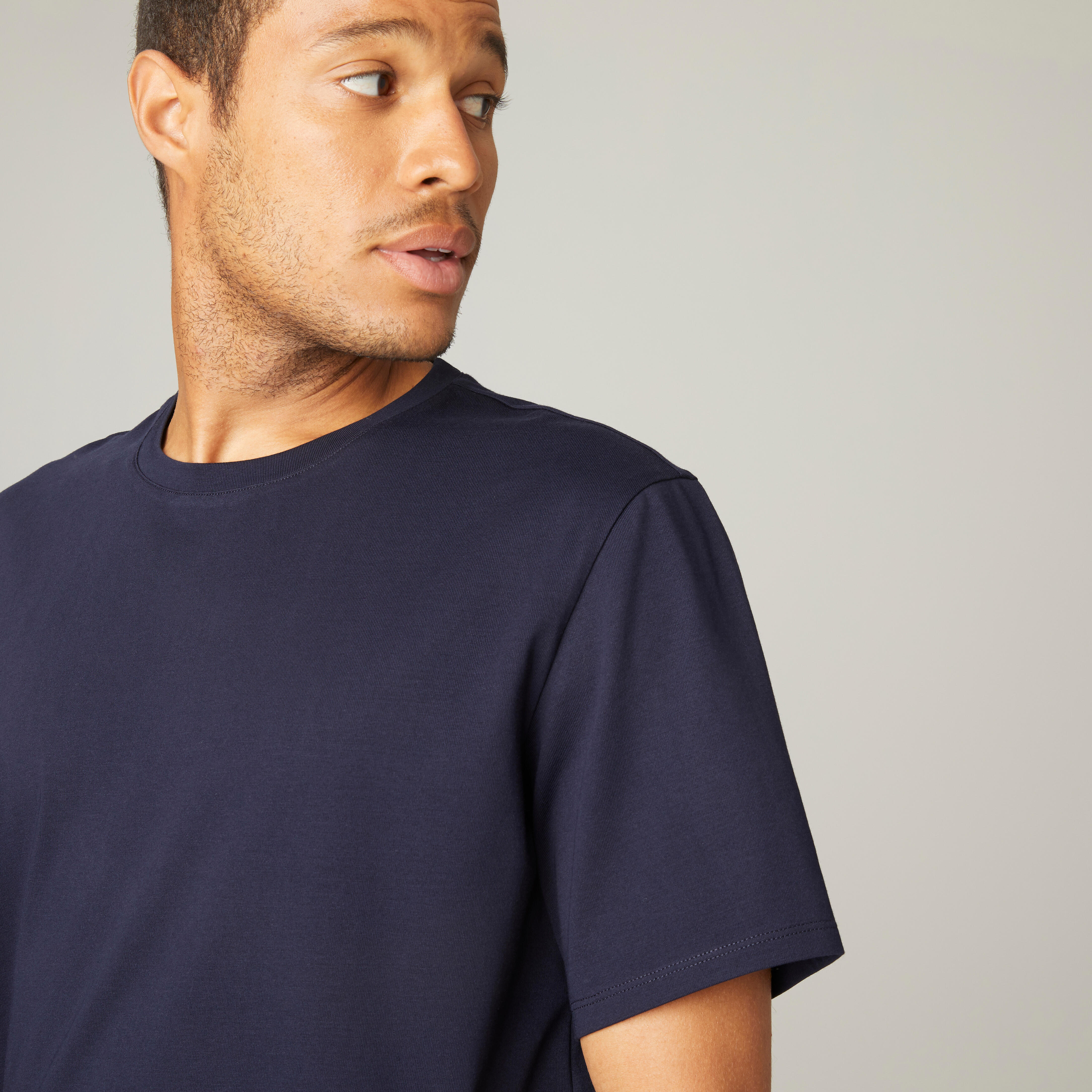 Men's Short-Sleeved Straight-Cut Crew 