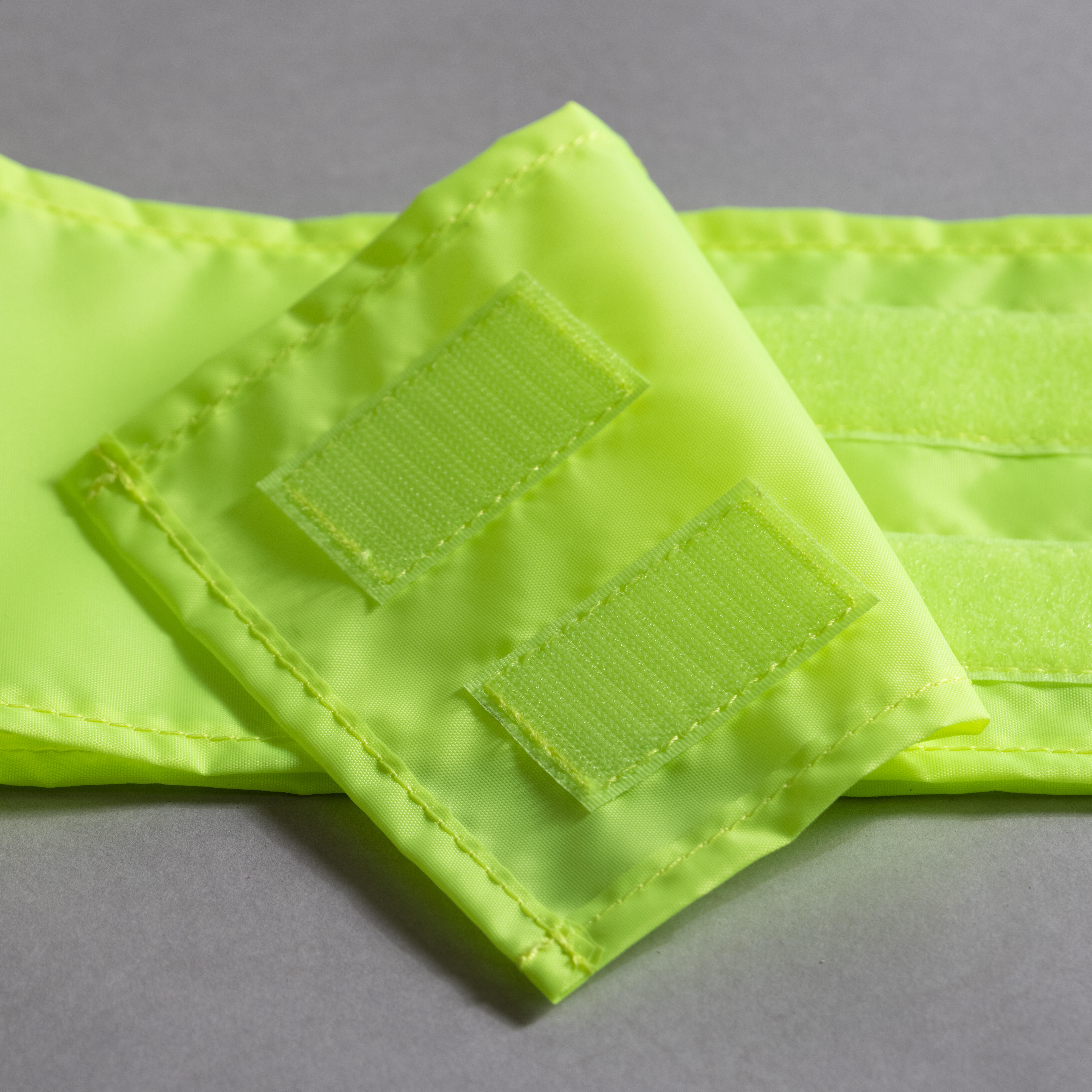 Day and Night Visibility Bag Band - Neon Yellow - BTWIN