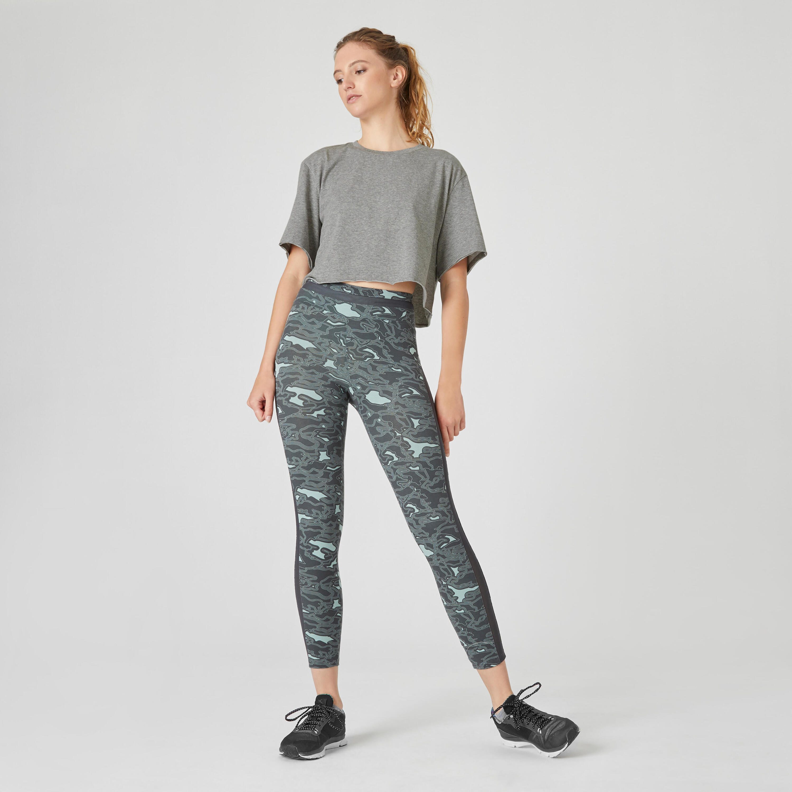 Women's Short-Sleeved Crew Neck Synthetic Cropped T-Shirt - Grey 3/6