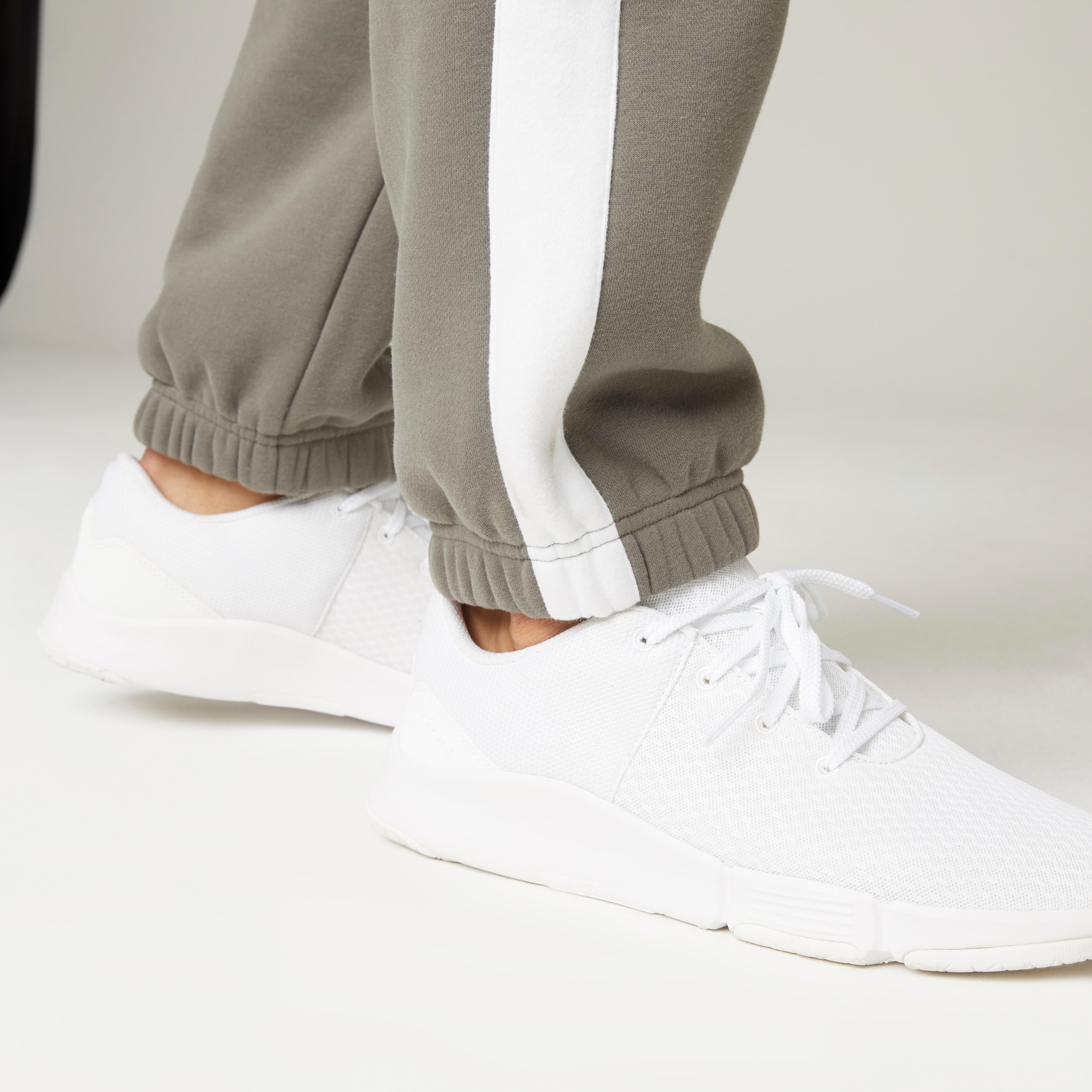 Pantaloni uomo fitness 560 regular misto cotone felpati tasca con zip  DOMYOS | DECATHLON