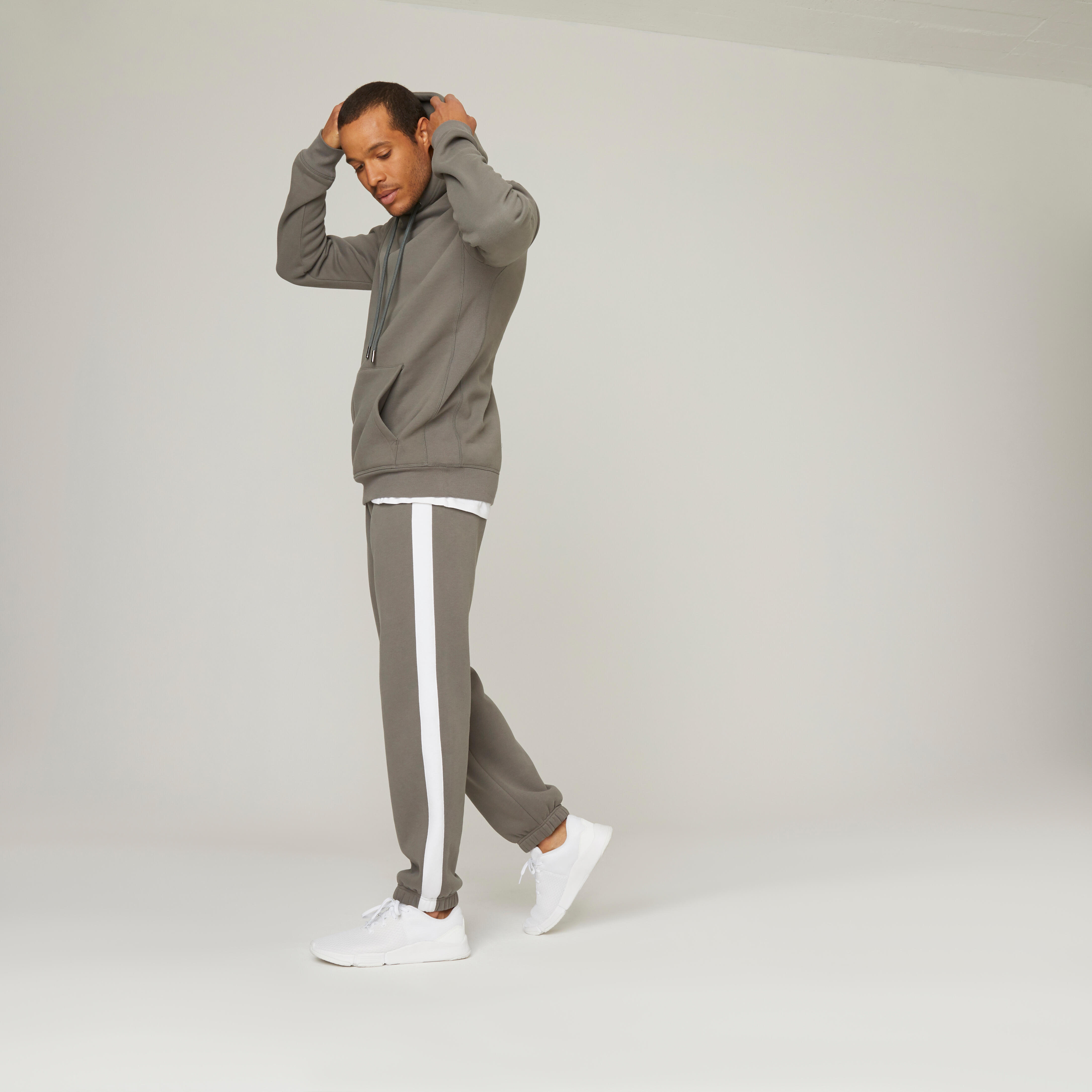 Pantaloni uomo fitness 560 regular misto cotone felpati tasca con zip  DOMYOS | DECATHLON