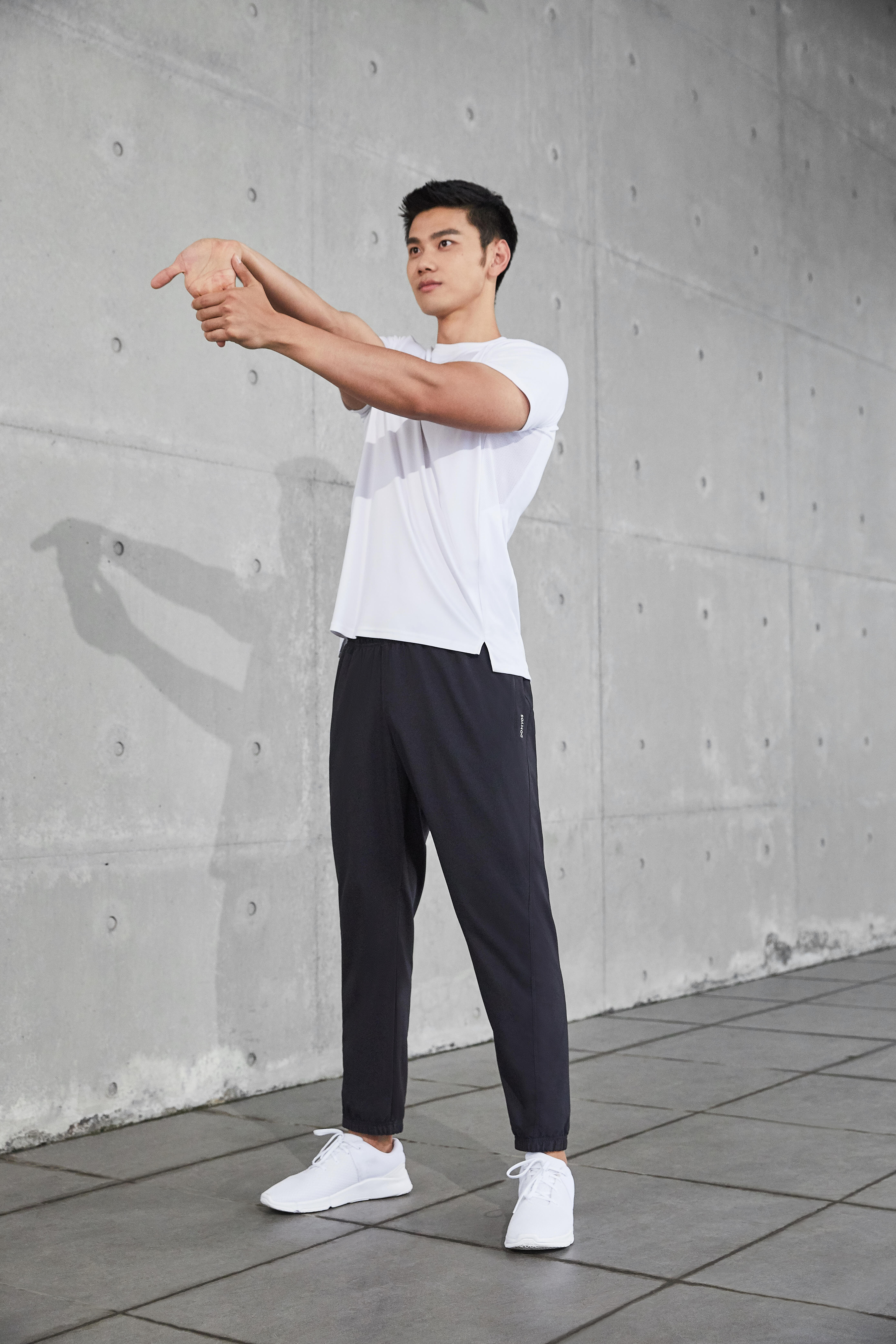 Men s Basic Fitness Joggers Black