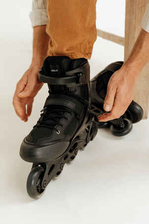 حذاء تزلج FIT100 بعجلات مصفوفة للرجال - أسود/ فضي