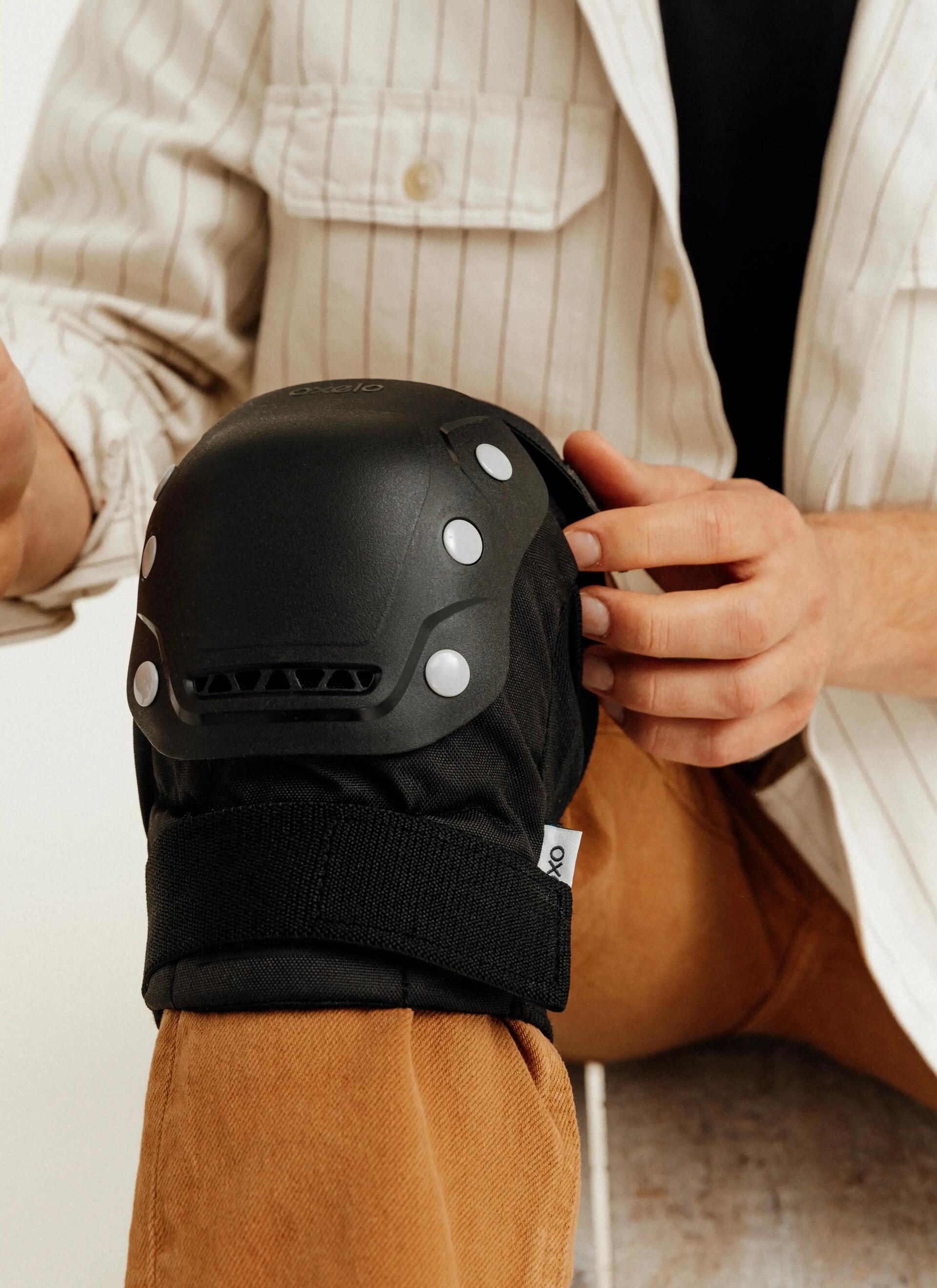 A close up of a knee pad