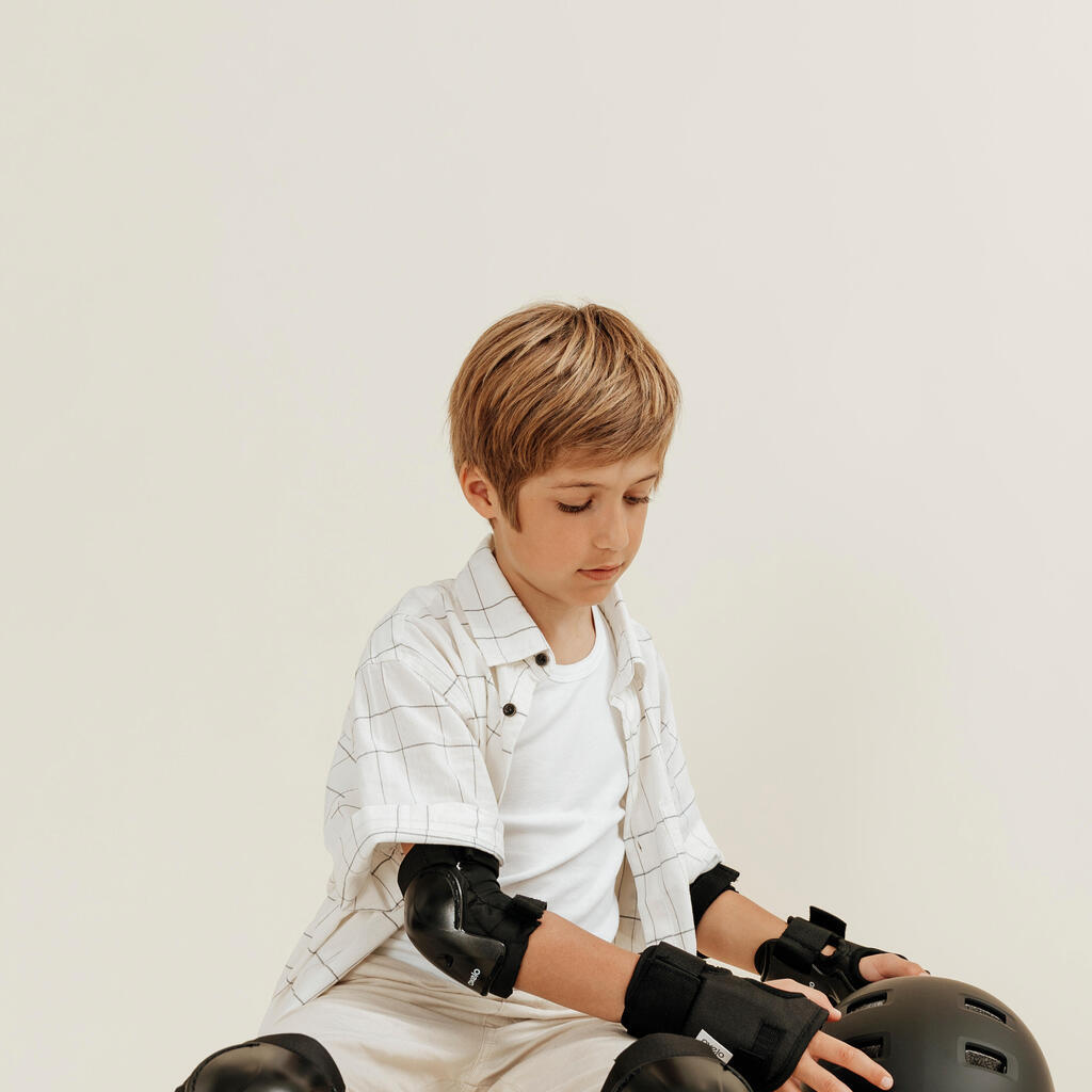 Set 3x2 protections roller trottinette skate enfant PLAY noir