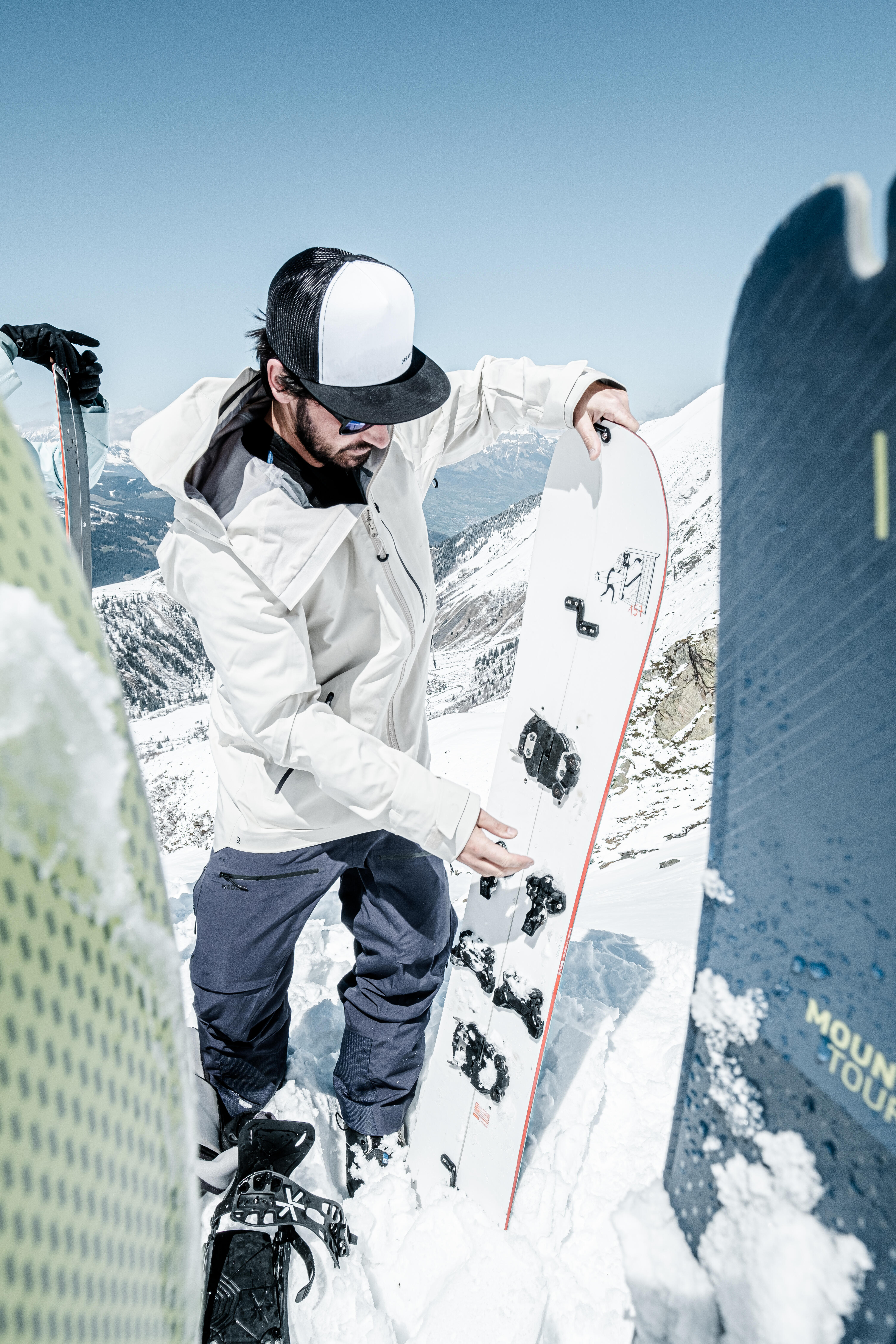 Snowboard Splitboard with Skins – 500 - DREAMSCAPE