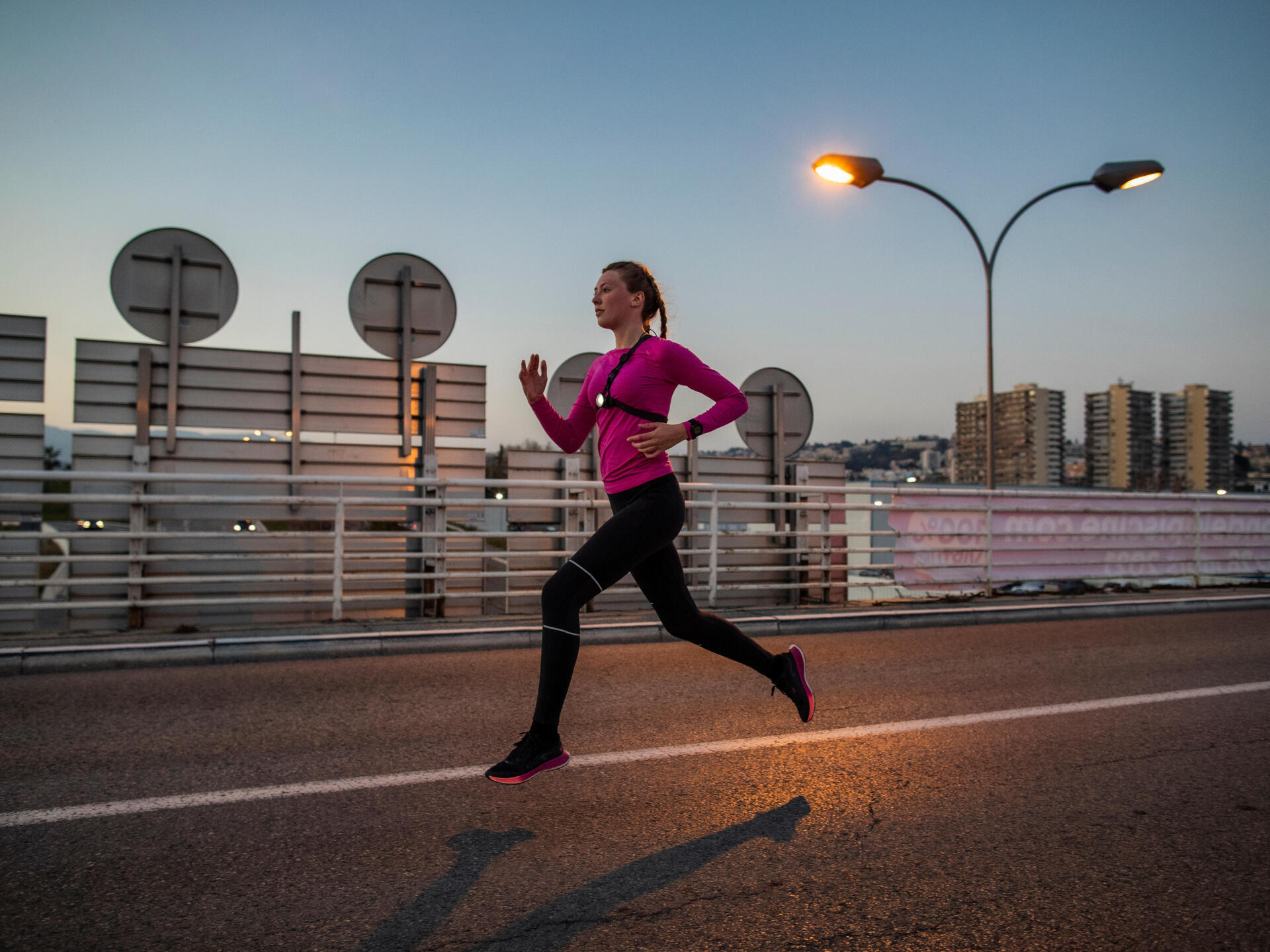 COURIR DE NUIT CONJUGUER PLAISIR ET SECURITE