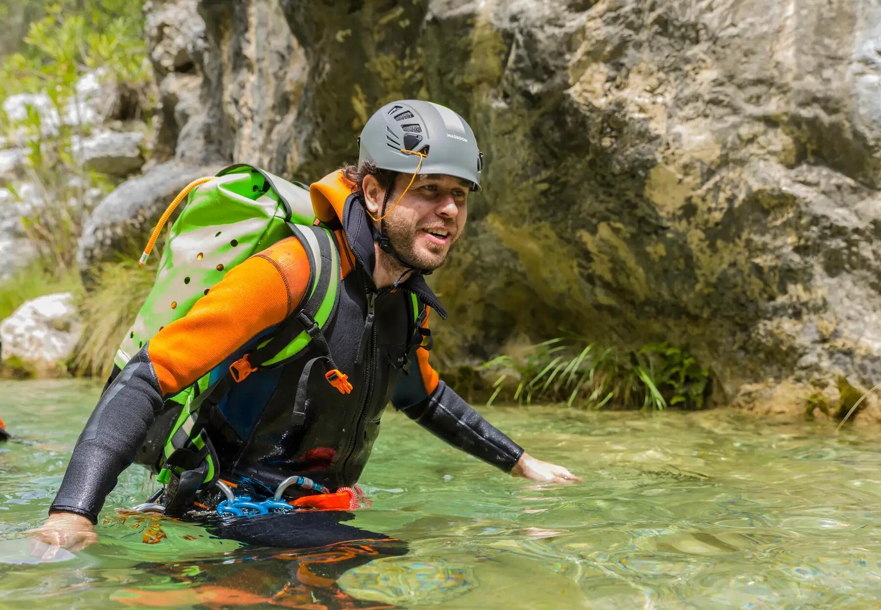 Que fato escolher para o canyoning?