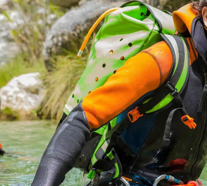 L'ATTREZZATURA NECESSARIA PER PRATICARE IL CANYONING