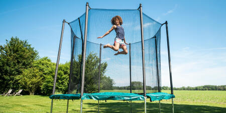 TRAMPOLINY  OBSŁUGA POSPRZEDAŻOWA 