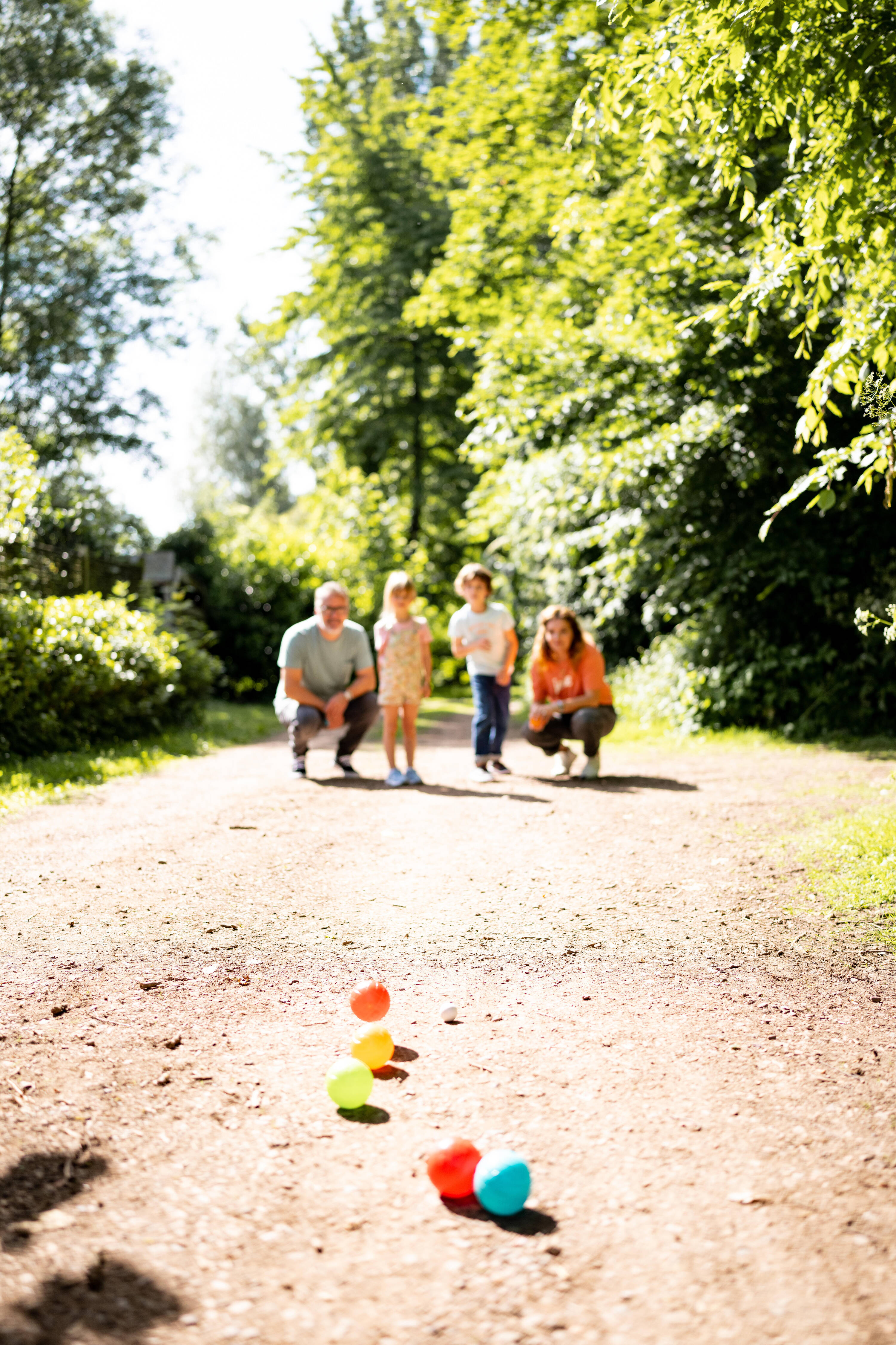 8 Plastic Petanque Boules -  3