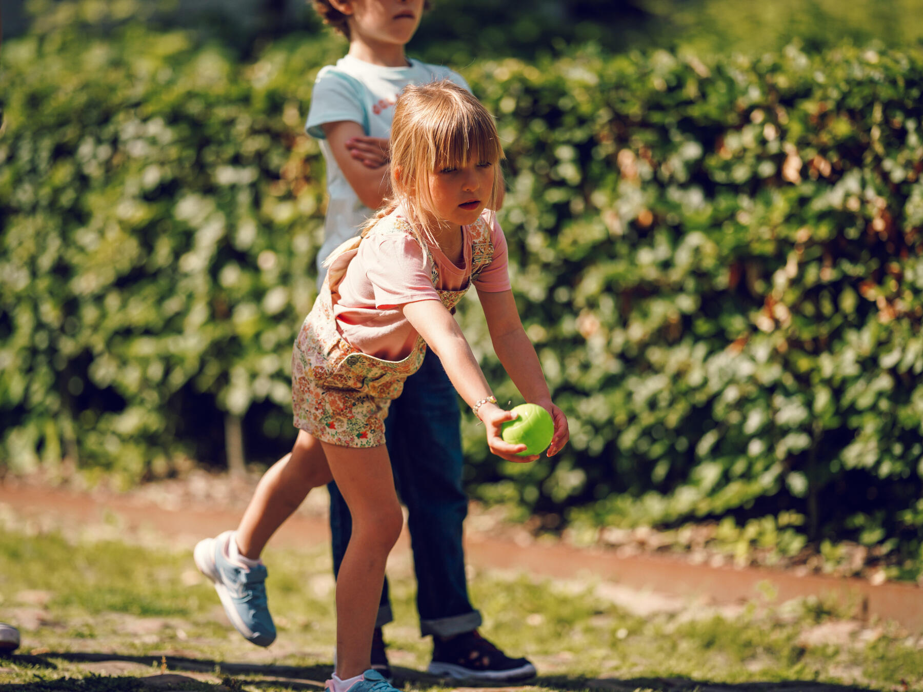 Comment jouer à la pétanque avec des enfants ?