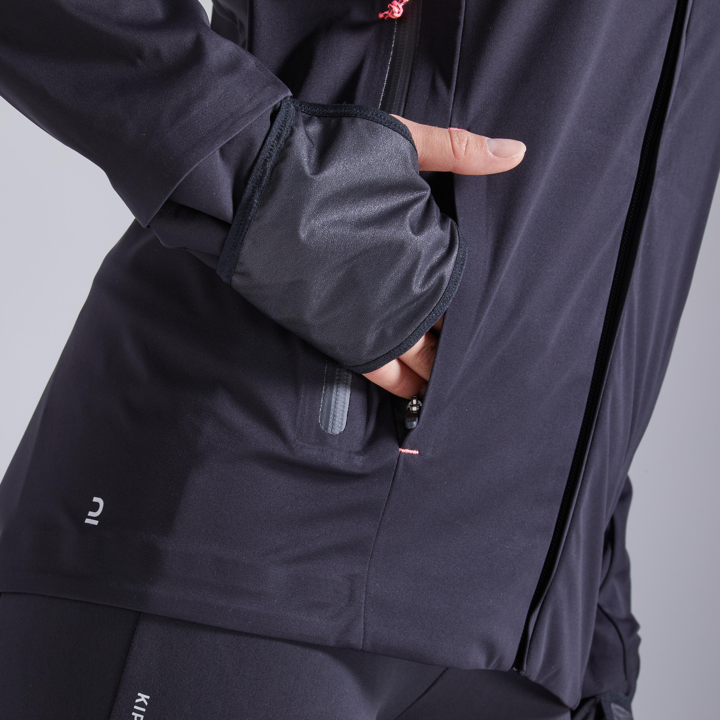 Warm Regul Women's Running Water Repellent Windproof Jacket - Black 3/12