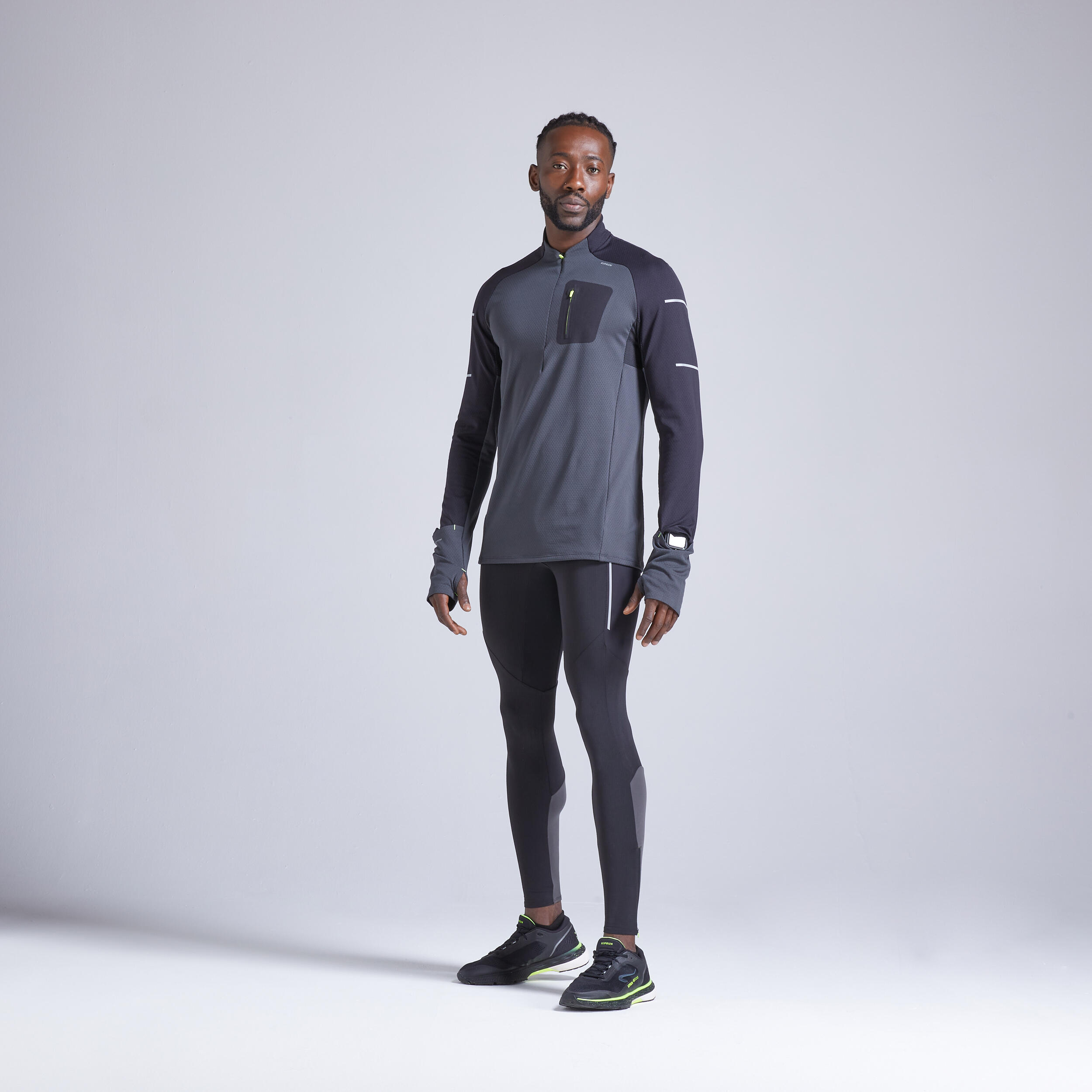 Men's Warm Light Winter Running T-Shirt - Kiprun Long-Sleeved Grey - Carbon  grey, [EN] smoked black - Kiprun - Decathlon